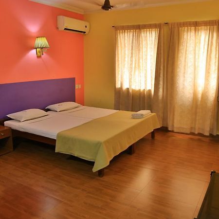 Hotel Srinivas Kochi Exterior photo