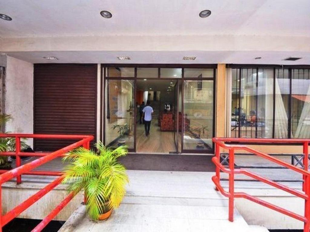 Hotel Srinivas Kochi Exterior photo