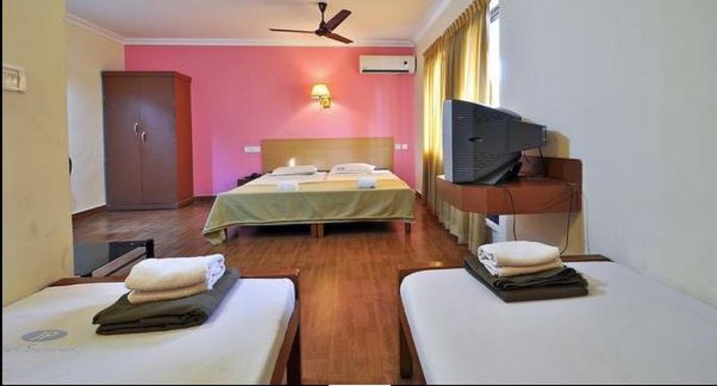 Hotel Srinivas Kochi Exterior photo