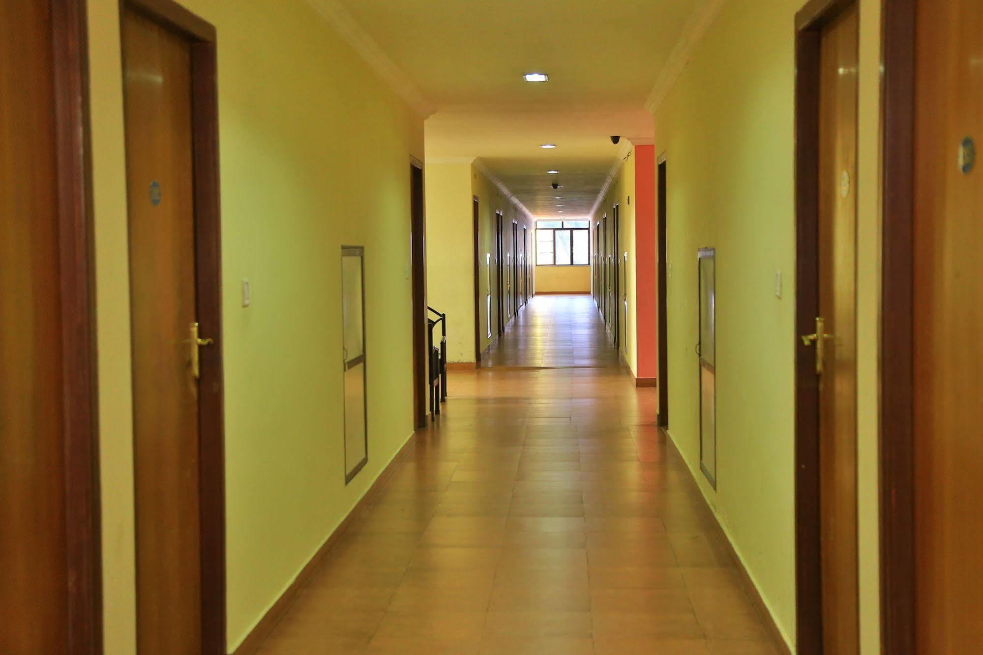 Hotel Srinivas Kochi Exterior photo
