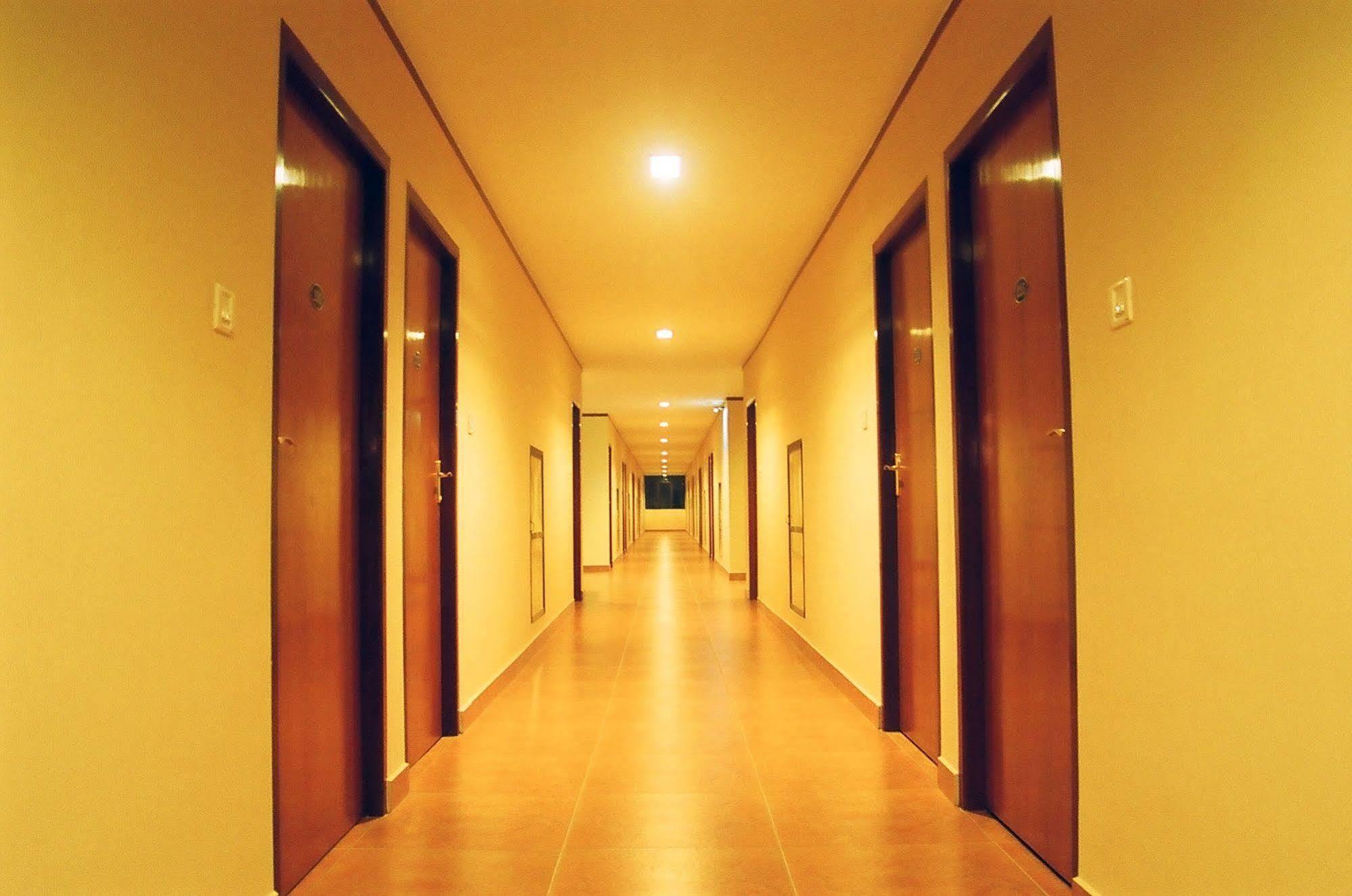 Hotel Srinivas Kochi Exterior photo
